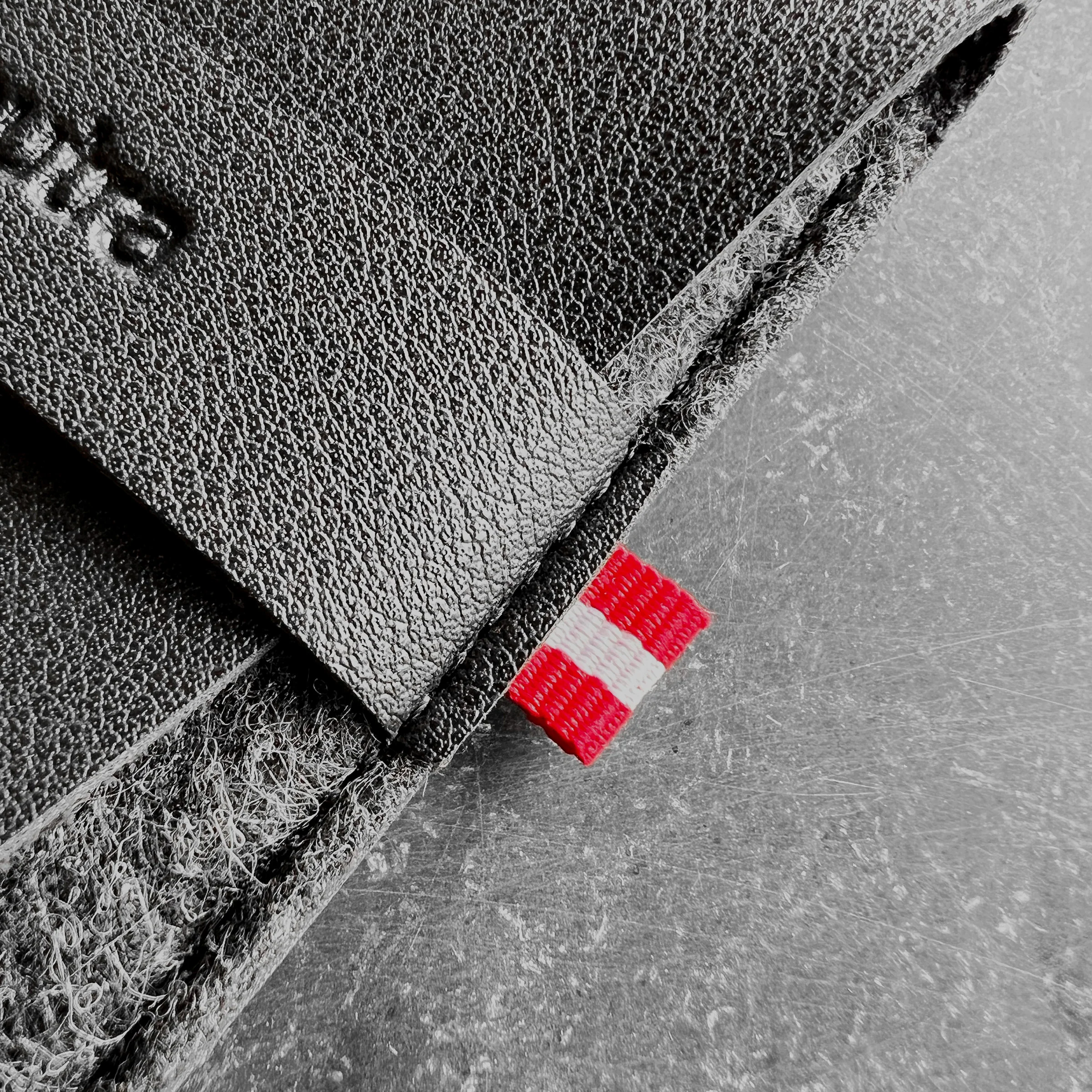 Felt and leather watch wallet - Image 3